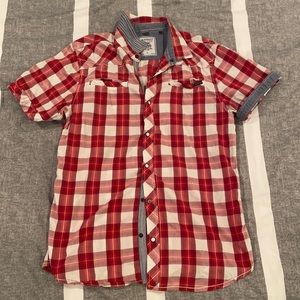 Men’s short sleeve casual button down